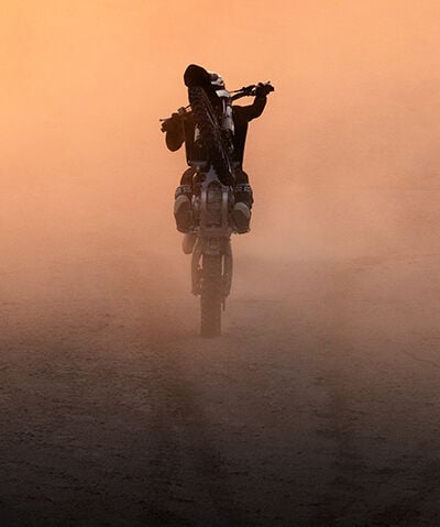 Rider racing on Fox MX26 gear set